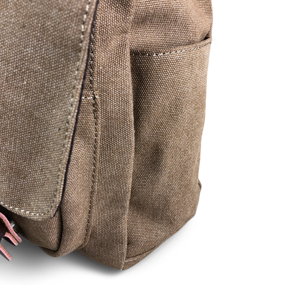 KHAKI BRANDED Cotton Road Canvas 15,6" Laptop Bag with BROWN PU Leather TRIM zom view