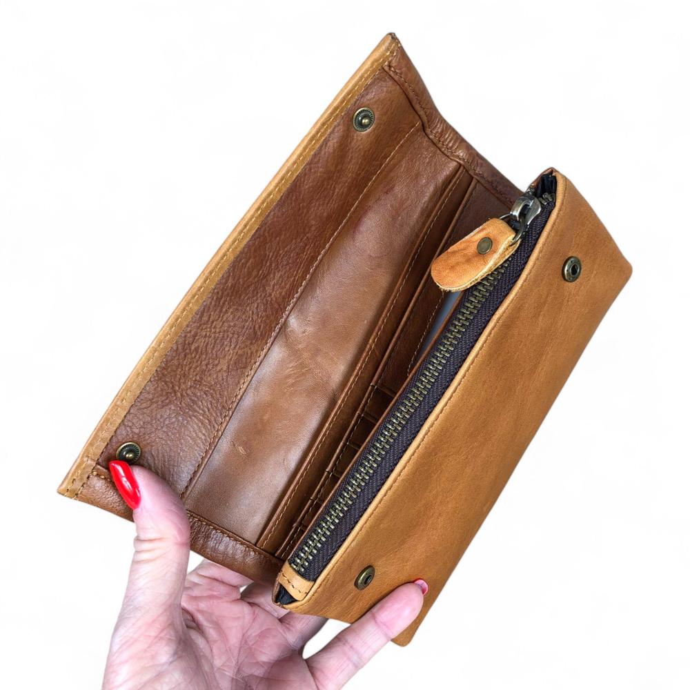 Large CAMEL BROWN Tri-Fold VIVACE Genuine Leather Wallet with TOPSTITCH