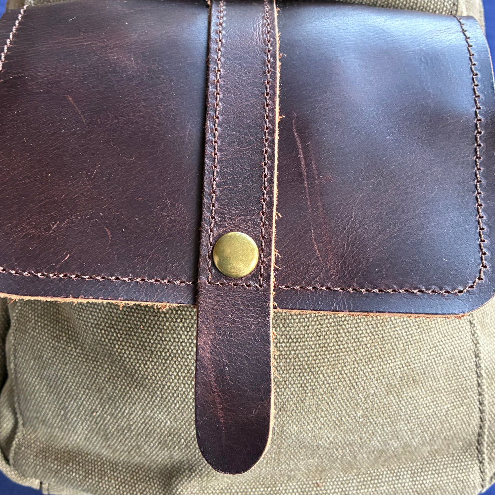 VIVACE CROSS BODY BAG: VINTAGE GREEN Canvas with Detailed Leather Trim FRONT DETAIL