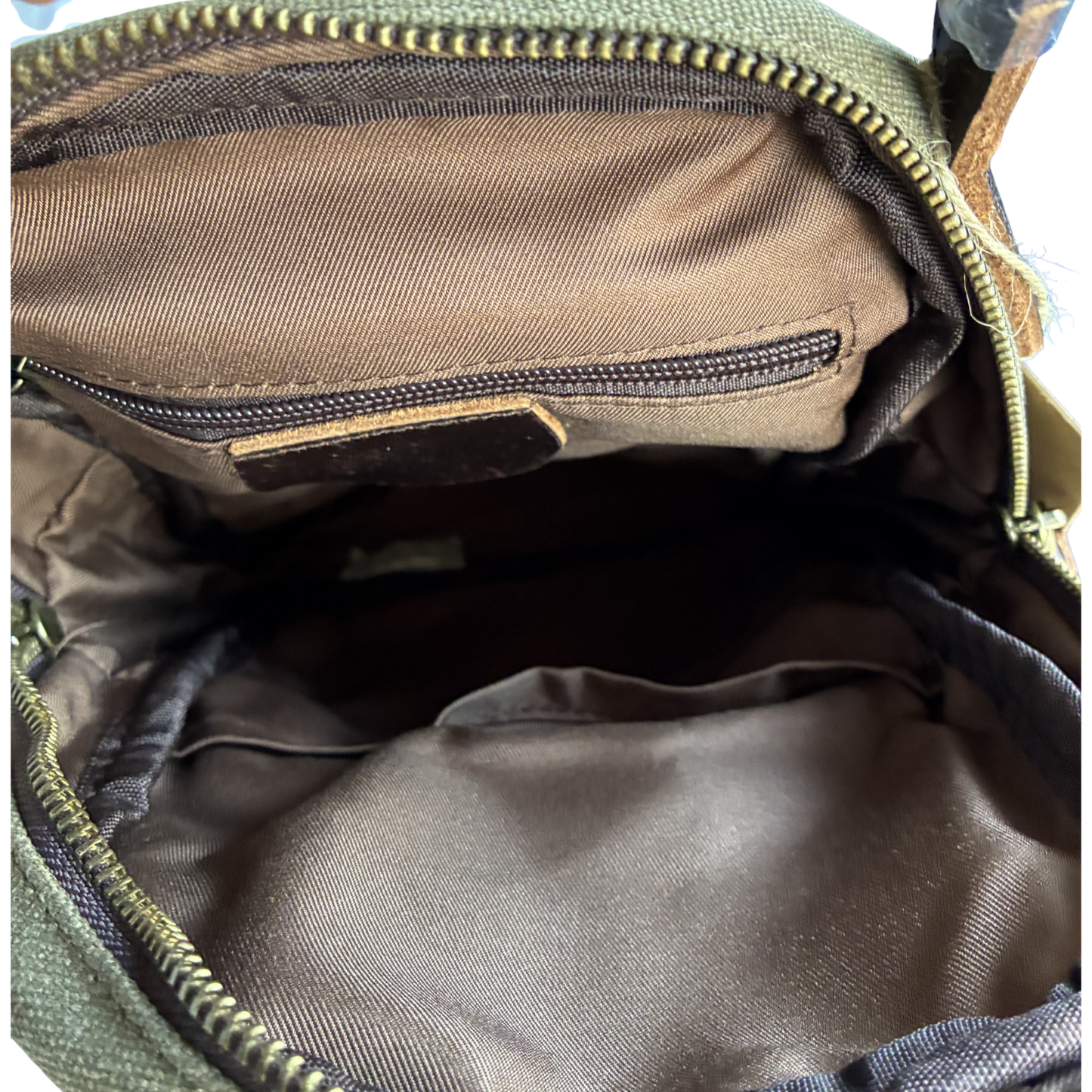 VIVACE CROSS BODY BAG: VINTAGE GREEN Canvas with Detailed Leather Trim INNER VIEW