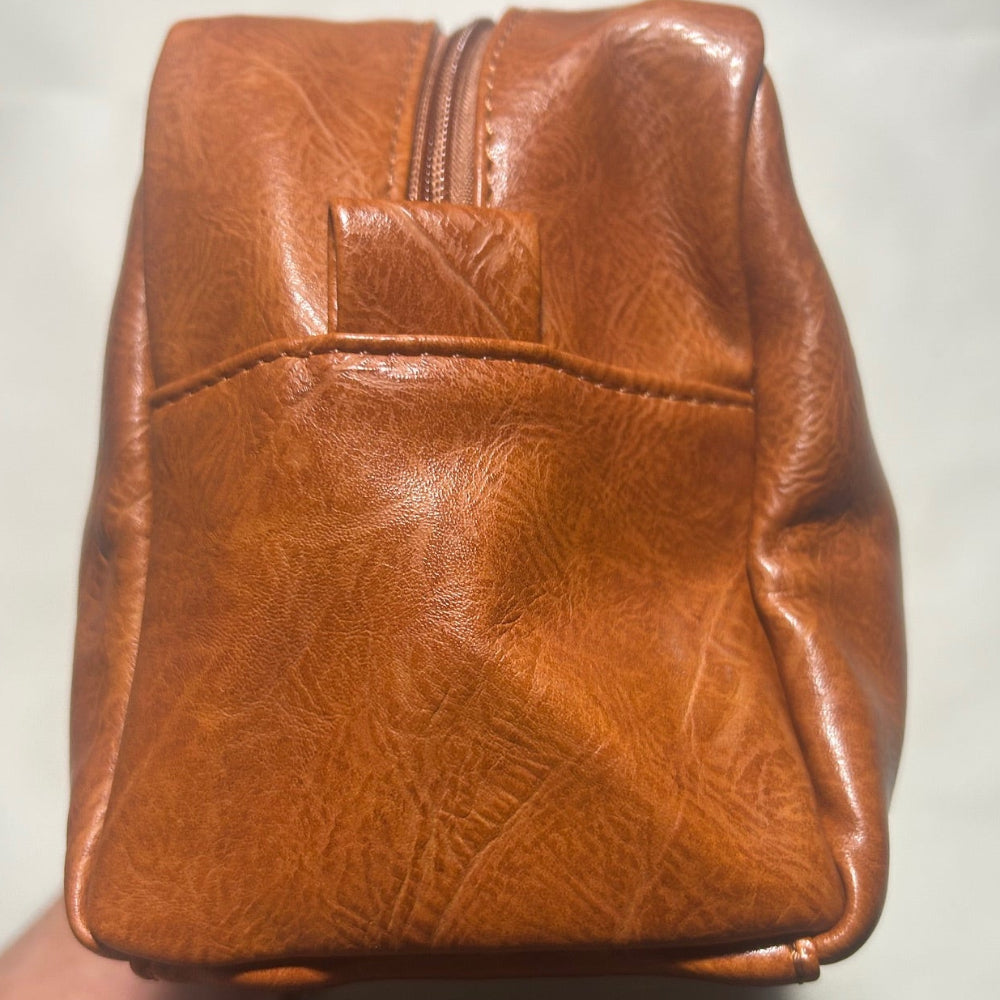 COTTON ROAD TOILETRY BAG: Men's CAMEL PU Leather Toiletry Bag SIDE
