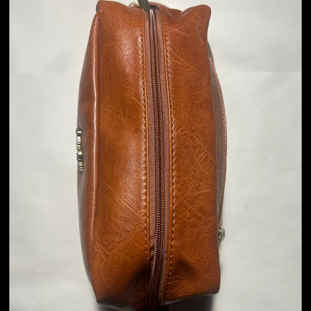 COTTON ROAD TOILETRY BAG: Men's CAMEL PU Leather Toiletry Bag TOP