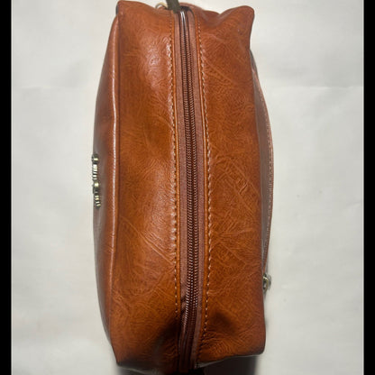 COTTON ROAD TOILETRY BAG: Men's CAMEL PU Leather Toiletry Bag TOP