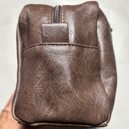COTTON ROAD TOILETRY BAG: Men's COFFEE BROWN PU Leather Toiletry Bag SIDE VIEW