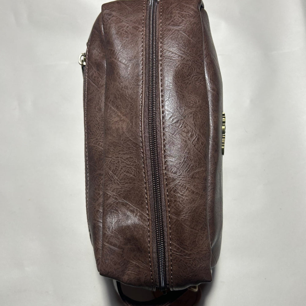COTTON ROAD TOILETRY BAG: Men's COFFEE BROWN PU Leather Toiletry Bag TOP ZIP