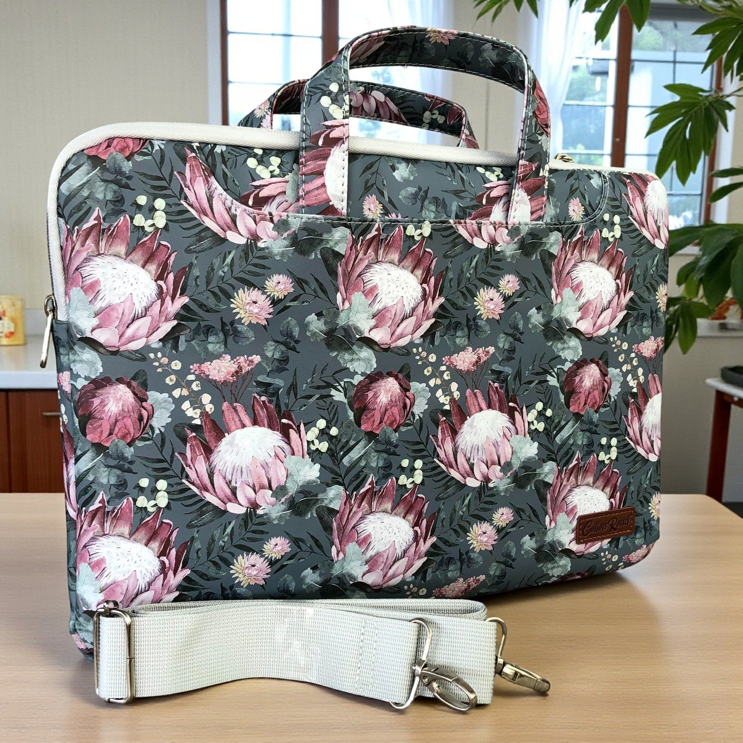GREEN PROTEA Cotton Road PVC Laptop Bag / Carry Sleeve with Padded Inner