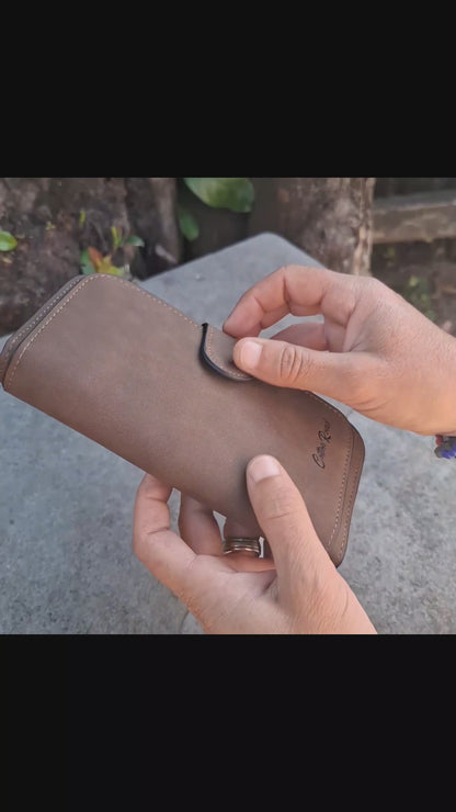 Cotton Road Wallet: Large BROWN PU Leather 4-Fold Organiser